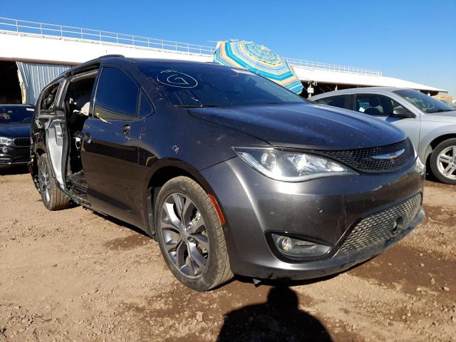 CHRYSLER PACIFICA L 2017 with VIN 2C4RC1GG5HR705613 - Photo from auction