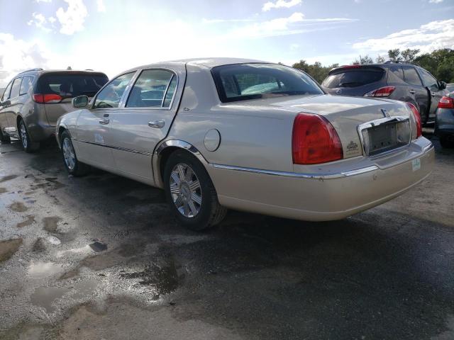 Photo 3 from auction – 2003 LINCOLN TOWN CAR C with VIN 1LNHM83W83Y624135