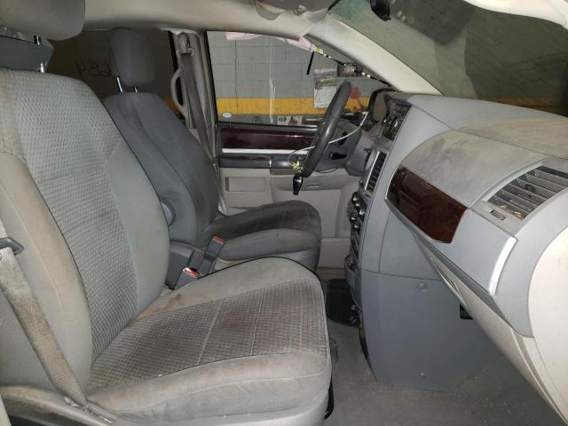Photo 5 from auction – 2010 CHRYSLER TOWN & COU with VIN 2A4RR5D16AR467809