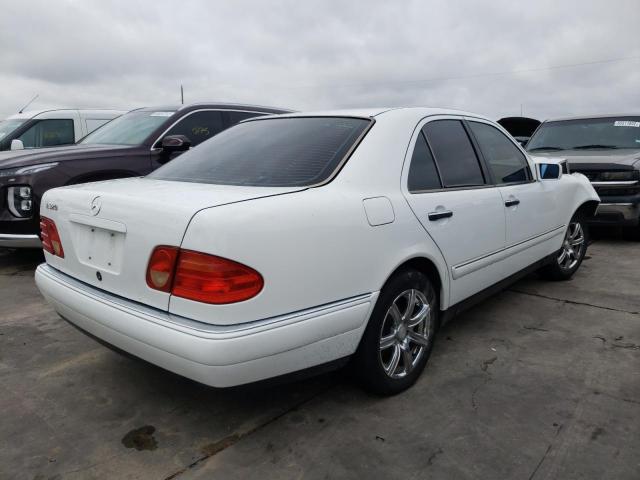 Photo 4 from auction – 1998 MERCEDES-BENZ E 320 with VIN WDBJF65F6WA662251