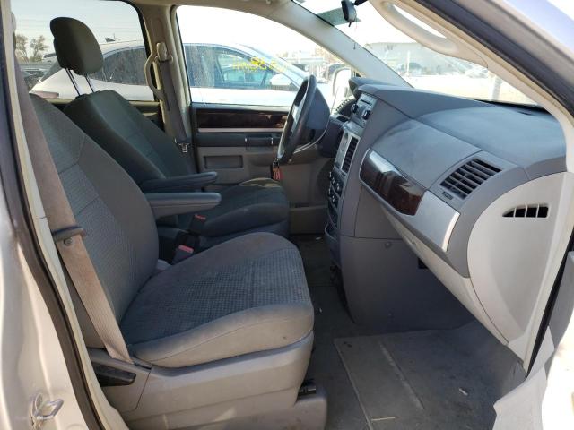 Photo 5 from auction – 2010 CHRYSLER TOWN & COU with VIN 2A4RR5D1XAR266740