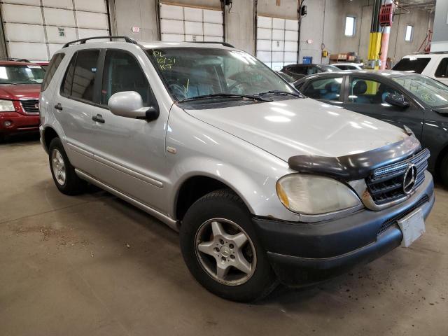 MERCEDES-BENZ ML 320 2000 with VIN 4JGAB54E9YA211491 - Photo from auction