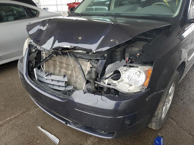 Photo 9 from auction – 2010 CHRYSLER TOWN & COU with VIN 2A4RR5D1XAR436918