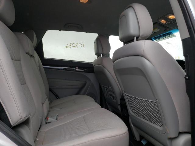 Photo 6 from auction – 2015 KIA SORENTO LX with VIN 5XYKTDA74FG581640