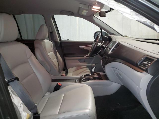 Photo 5 from auction – 2017 HONDA RIDGELINE with VIN 5FPYK3F55HB019567