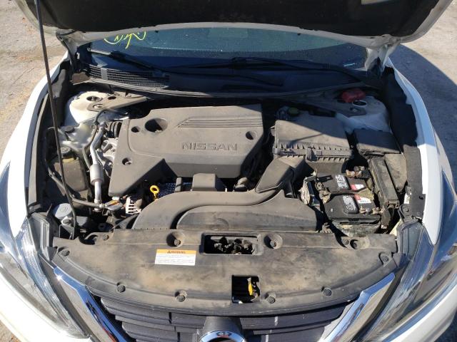 Photo 7 from auction – 2017 NISSAN ALTIMA 2.5 with VIN 1N4AL3AP4HC165641