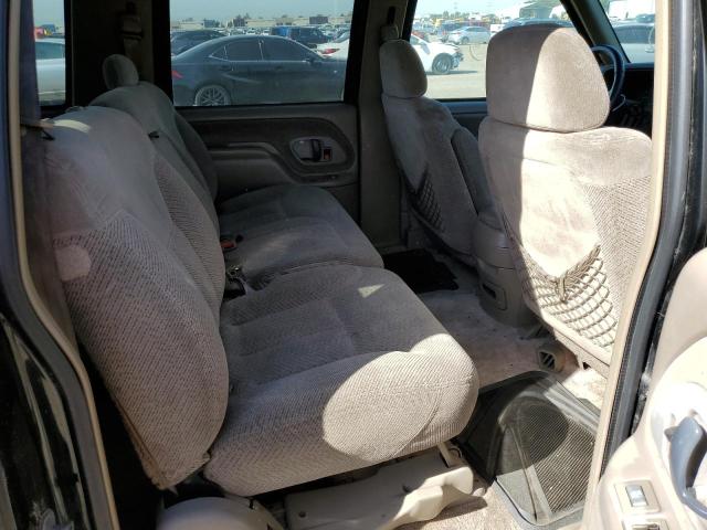Photo 6 from auction – 1997 CHEVROLET SUBURBAN C with VIN 3GNEC16RXVG156100