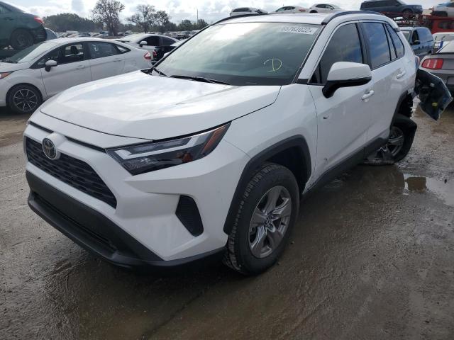 Photo 2 from auction – 2022 TOYOTA RAV4 XLE with VIN 2T3W1RFV5NC201458