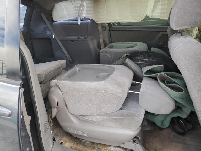 Photo 6 from auction – 2010 TOYOTA SIENNA with VIN 5TDKK4CCXAS323776