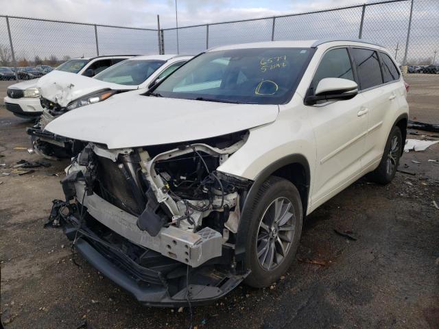 Фото 2 с аукциона – 2017 TOYOTA HIGHLANDER с VIN 5TDJZRFH3HS415432