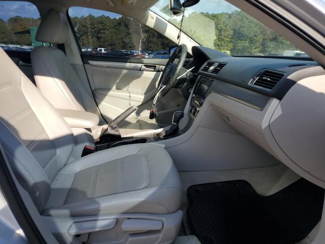Photo 5 from auction – 2014 VOLKSWAGEN PASSAT SE with VIN 1VWBS7A33EC119460