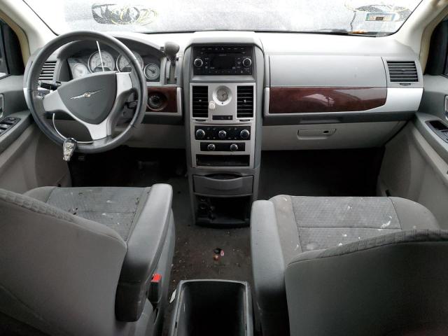 Photo 9 from auction – 2010 CHRYSLER TOWN & COU with VIN 2A4RR5D16AR300396