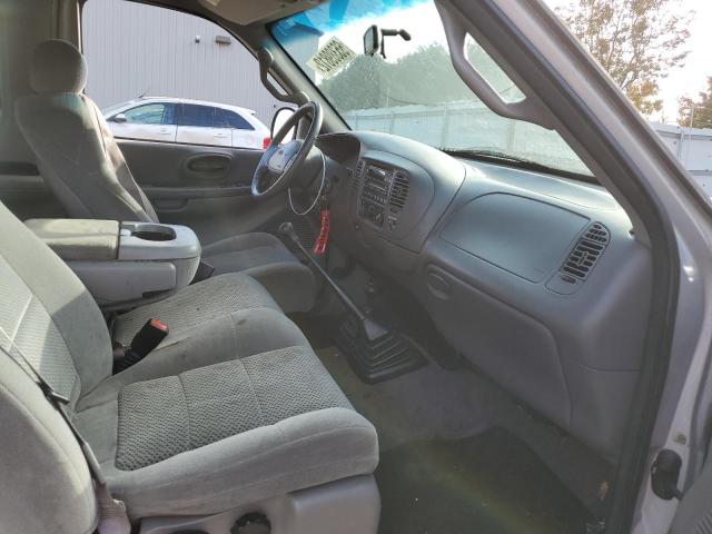 Photo 5 from auction – 2002 FORD F-150 with VIN 1FTRX18W72NA88245
