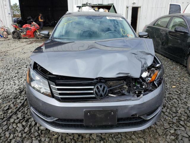 Photo 9 from auction – 2015 VOLKSWAGEN PASSAT S with VIN 1VWAT7A33FC052174
