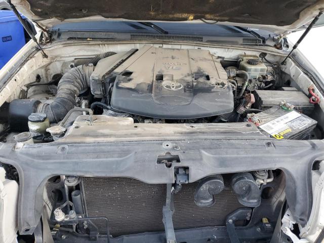 Photo 7 from auction – 2004 TOYOTA 4RUNNER SR with VIN JTEBU14RX40032340