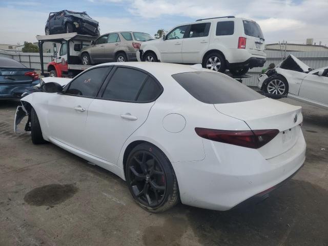 Photo 3 from auction – 2019 ALFA ROMEO GIULIA with VIN ZARFAMAN2K7620812
