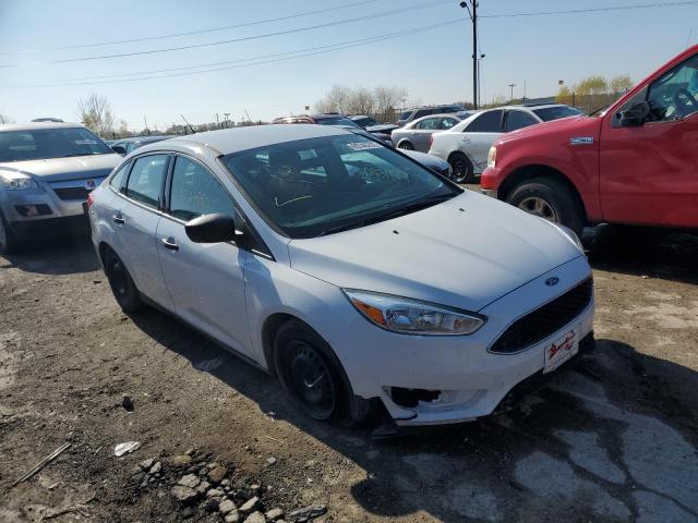 FORD FOCUS S 2015 with VIN 1FADP3E2XFL367512 - Photo from auction