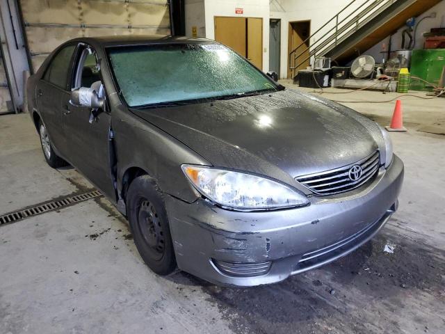 TOYOTA CAMRY LE 2005 with VIN 4T1BE32K65U549501 - Photo from auction