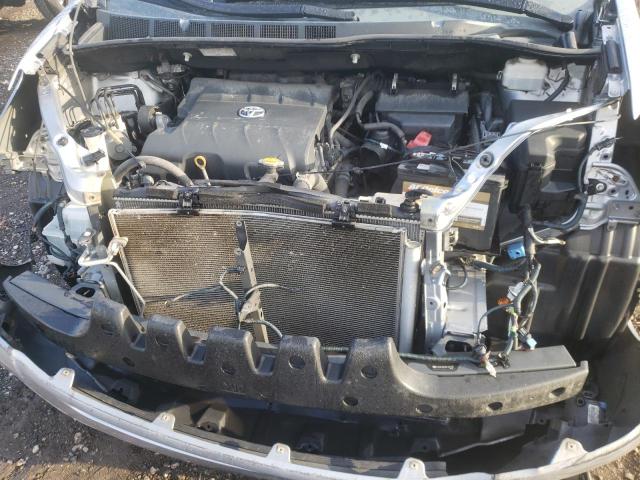 Photo 7 from auction – 2011 TOYOTA SIENNA XLE with VIN 5TDYK3DC8BS105498
