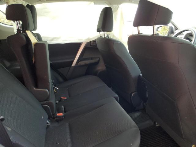 Photo 6 from auction – 2018 TOYOTA RAV4 LE with VIN JTMBFREV7JD250555