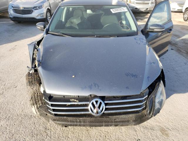 Photo 7 from auction – 2013 VOLKSWAGEN PASSAT S with VIN 1VWAP7A3XDC059690