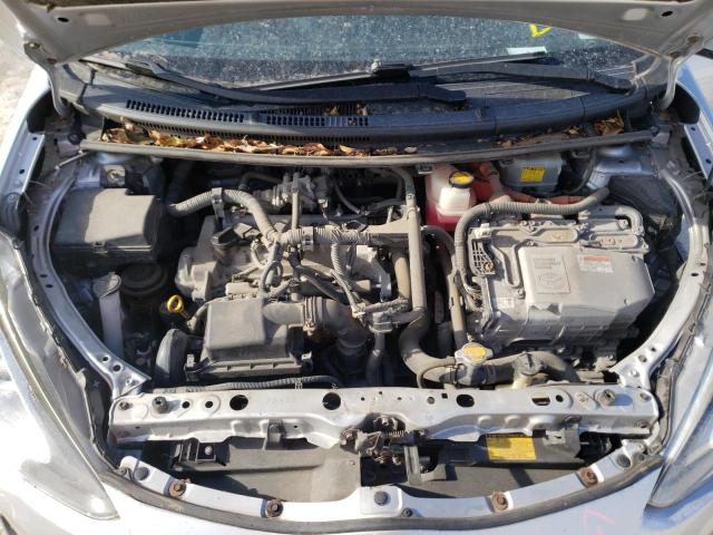 Photo 7 from auction – 2015 TOYOTA PRIUS C with VIN JTDKDTB37F1577116