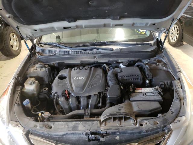 Photo 7 from auction – 2011 HYUNDAI SONATA SE with VIN 5NPEC4AC0BH096246