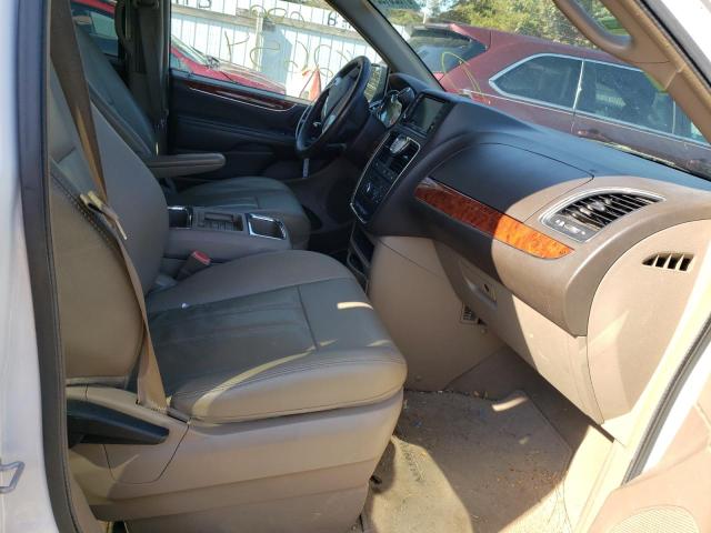 Photo 5 from auction – 2016 CHRYSLER TOWN & COU with VIN 2C4RC1BG0GR230524