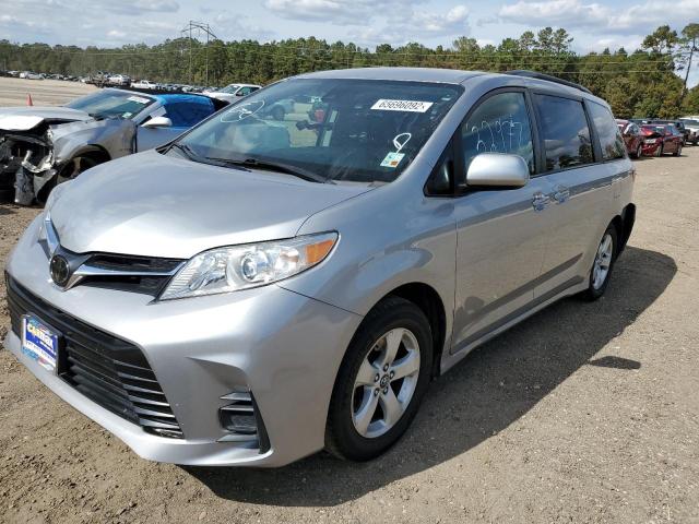 Photo 2 from auction – 2018 TOYOTA SIENNA LE with VIN 5TDKZ3DC3JS931529