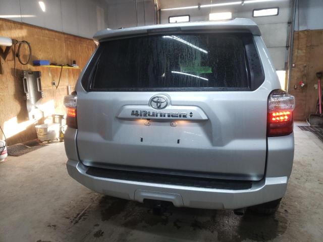 Photo 6 from auction – 2022 TOYOTA 4RUNNER SR with VIN JTEMU5JR8N6005737