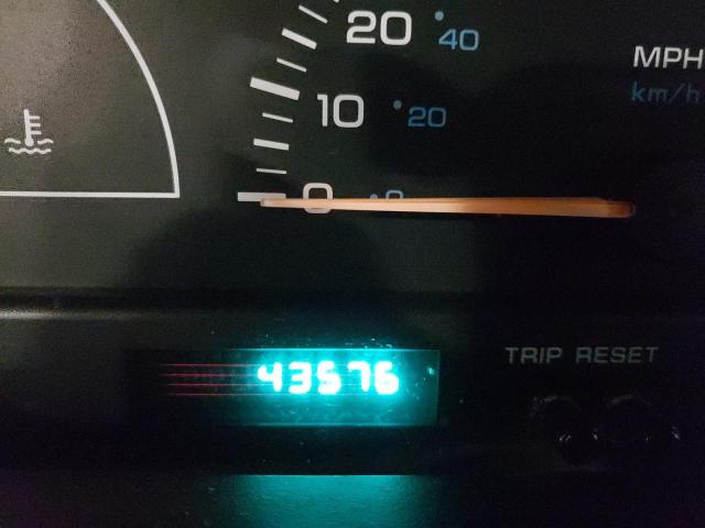 Photo 8 from auction – 2000 DODGE CARAVAN with VIN 2B4GP2530YR557093