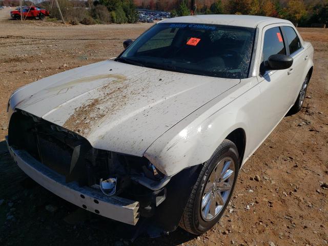 Photo 2 from auction – 2008 CHRYSLER 300 LX with VIN 2C3KA43R98H176435