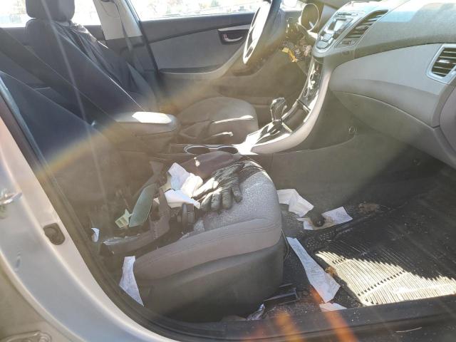 Photo 5 from auction – 2016 HYUNDAI ELANTRA SE with VIN 5NPDH4AE8GH735530