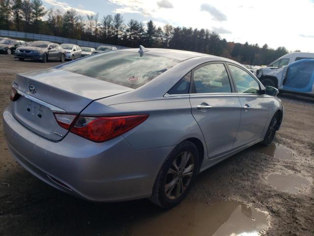 Photo 4 from auction – 2011 HYUNDAI SONATA SE with VIN 5NPEC4AC5BH005472