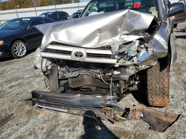 Photo 9 from auction – 2004 TOYOTA 4RUNNER SR with VIN JTEZU14R940039844