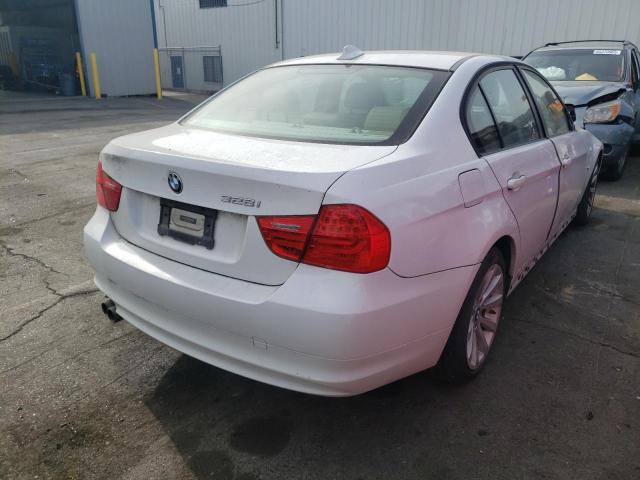 Photo 4 from auction – 2011 BMW 328 I SULE with VIN WBAPH5C51BA446163