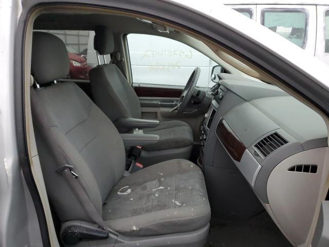 Photo 5 from auction – 2010 CHRYSLER TOWN & COU with VIN 2A4RR5D16AR300396
