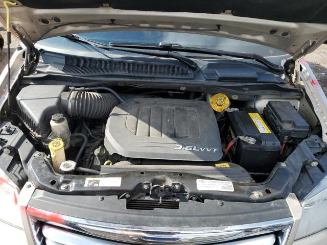 Photo 7 from auction – 2015 CHRYSLER TOWN & COU with VIN 2C4RC1BGXFR739633