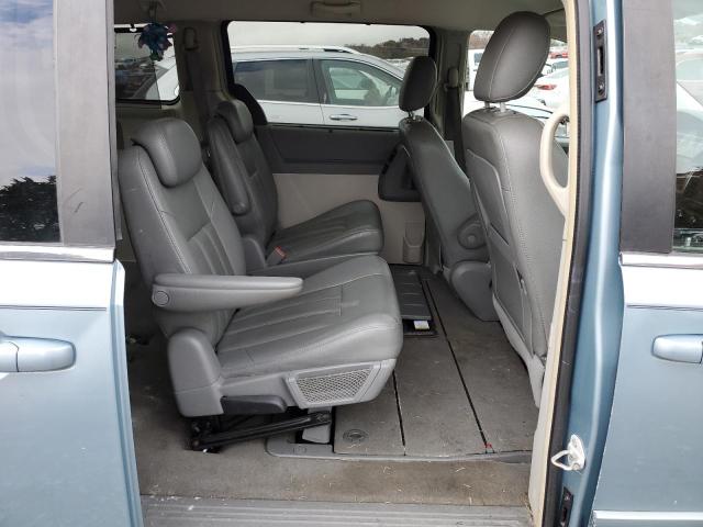 Photo 6 from auction – 2008 CHRYSLER TOWN & COU with VIN 2A8HR54P68R625932