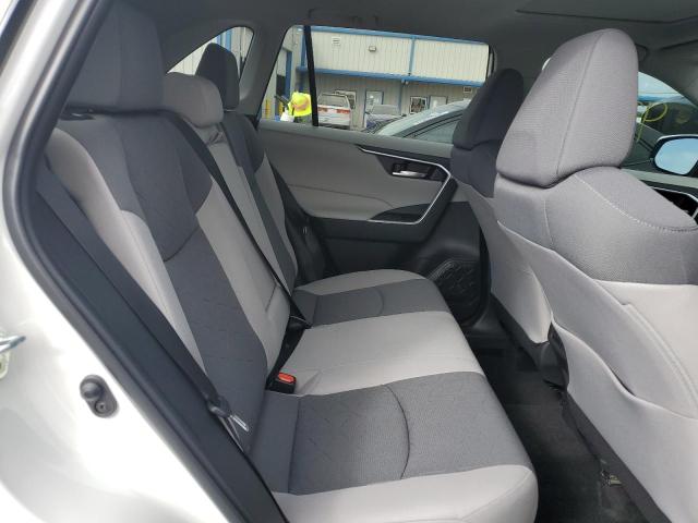 Photo 6 from auction – 2022 TOYOTA RAV4 XLE with VIN 2T3W1RFV5NC201458