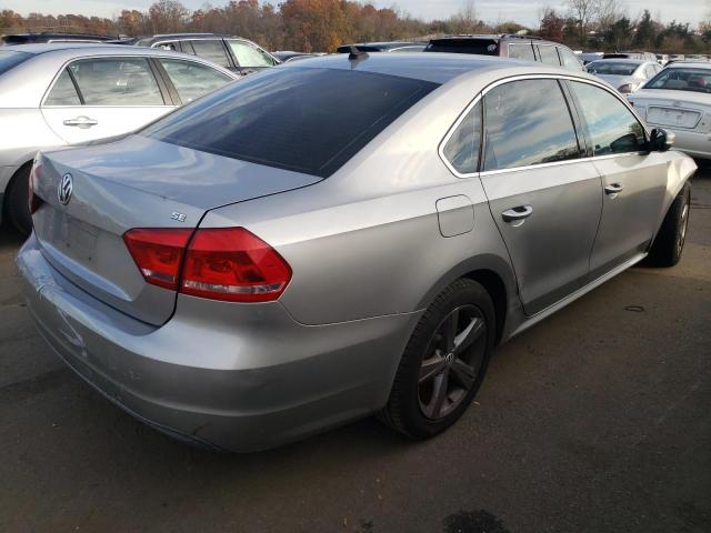 Photo 4 from auction – 2012 VOLKSWAGEN PASSAT SE with VIN 1VWBP7A37CC079494