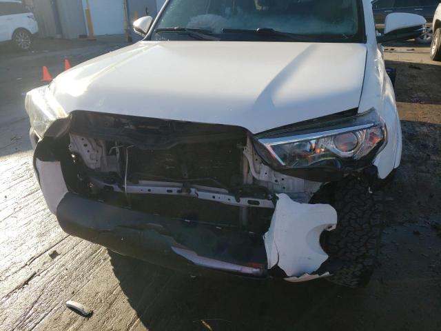 Photo 9 from auction – 2017 TOYOTA 4RUNNER SR with VIN JTEBU5JR4H5462370