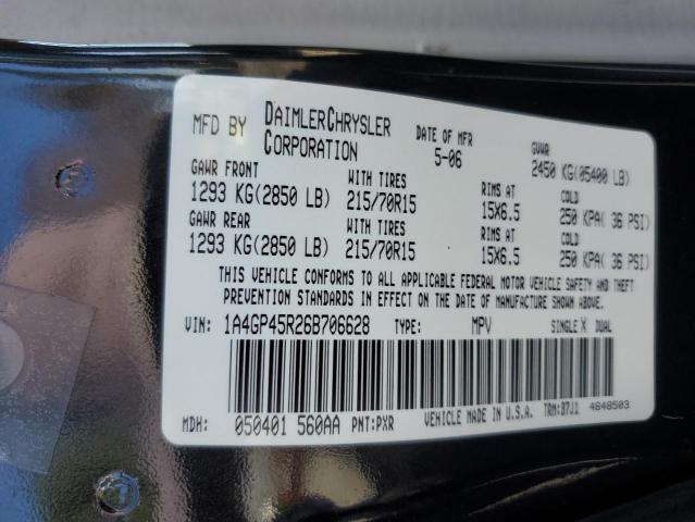 Photo 10 from auction – 2006 CHRYSLER TOWN & COU with VIN 1A4GP45R26B706628