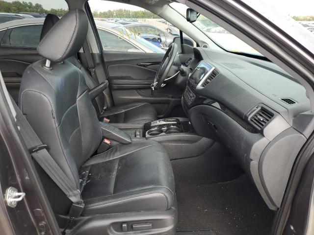 Photo 5 from auction – 2017 HONDA PILOT TOUR with VIN 5FNYF5H92HB041373