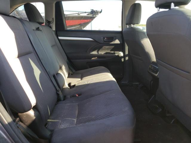 Photo 6 from auction – 2018 TOYOTA HIGHLANDER with VIN 5TDZARFHXJS036993