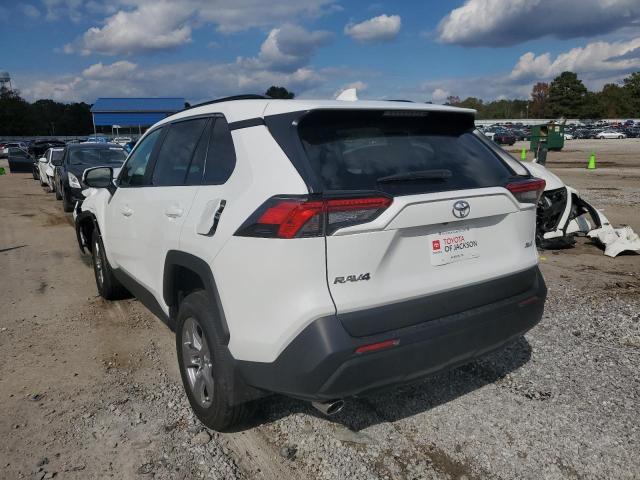 Photo 3 from auction – 2022 TOYOTA RAV4 XLE with VIN 2T3W1RFV4NC205811