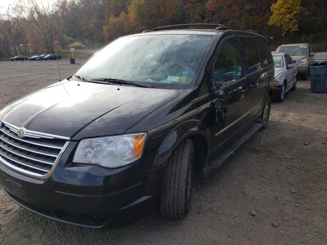 Photo 9 from auction – 2010 CHRYSLER TOWN & COU with VIN 2A4RR8D17AR428440
