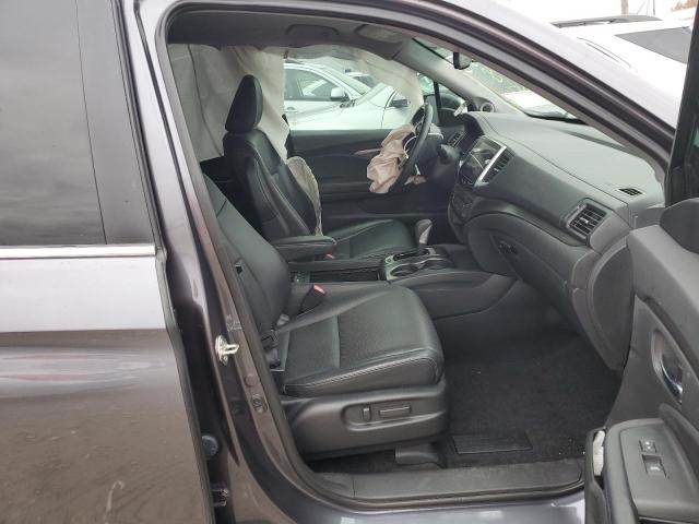 Фото 5 с аукциона – 2017 HONDA RIDGELINE с VIN 5FPYK3F63HB006308