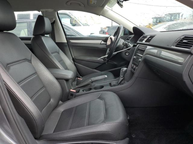 Photo 5 from auction – 2015 VOLKSWAGEN PASSAT S with VIN 1VWAT7A33FC052174