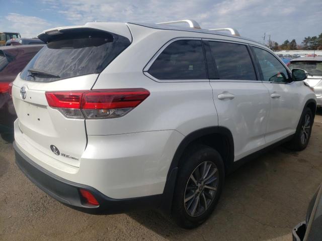 Photo 4 from auction – 2019 TOYOTA HIGHLANDER with VIN 5TDJZRFH5KS628650